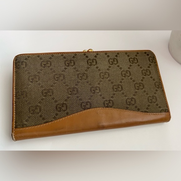 Gucci
vintage GG Canvas French Purse - Picture 7 of 14
